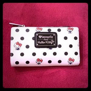 Hello Kitty wallet, white, polka dot